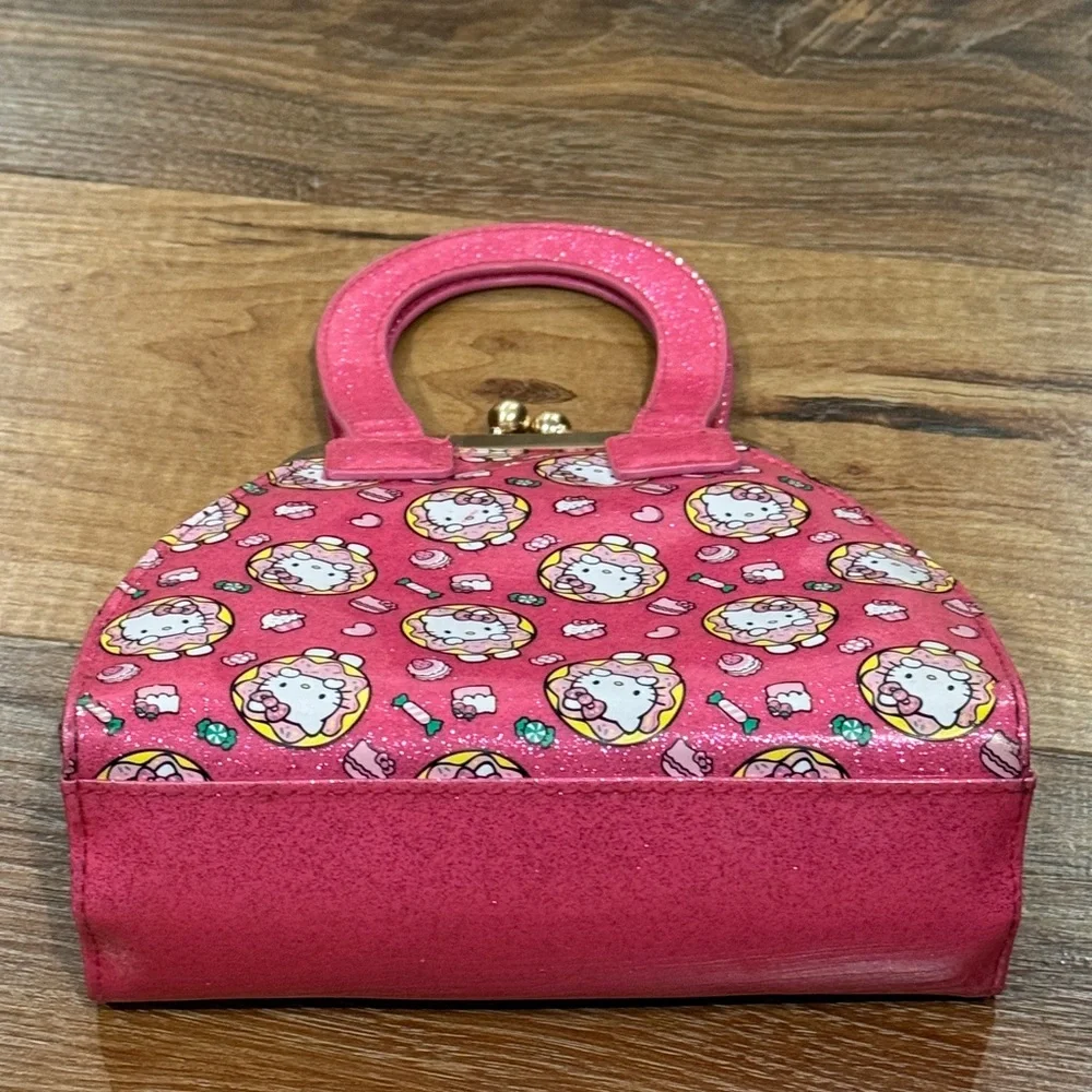 Universal Studios Hello Kitty Pink Sparkly Handbag w/Kisslock Snap Closure (EUC) - Picture 3 of 14